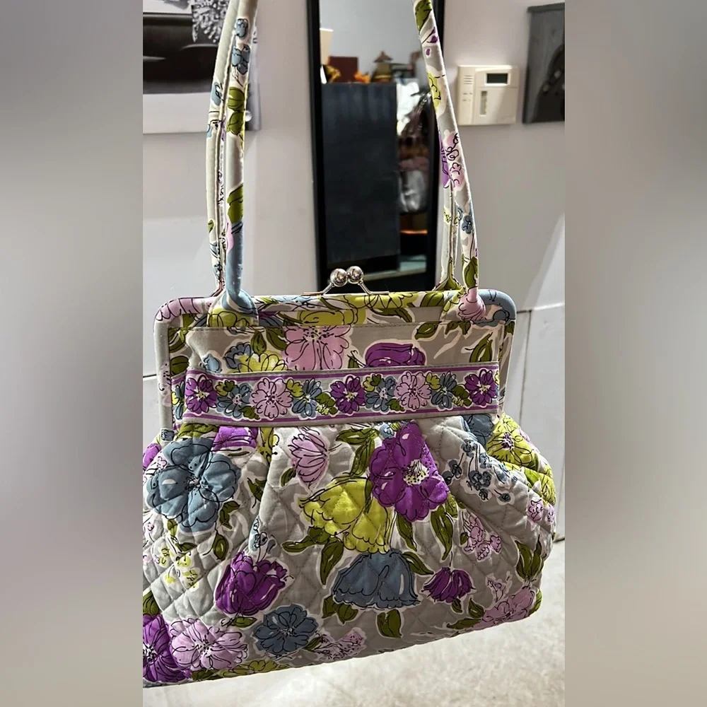 Cute VERA BRADLEY Floral Shoulder Bag - Picture 2 of 2